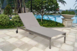 OUTFLEXX Rollliege, Taupe, Edelstahl/Textilene, Verstellbare Rückenlehne, 212x71x36cm 19 OUTFLEXX Rollliege, Taupe, Edelstahl/Textilene, Verstellbare Rückenlehne, 212x71x36cm -Kettler Verkaufsgeschäft 10 7100 4.jpg