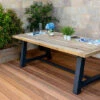 OUTFLEXX Belanda Esstisch, Dark Grey/natur, Alu/recycled FSC®-Teak, 200x100x76cm, Rustikal Gebürstet, A-Gestell
