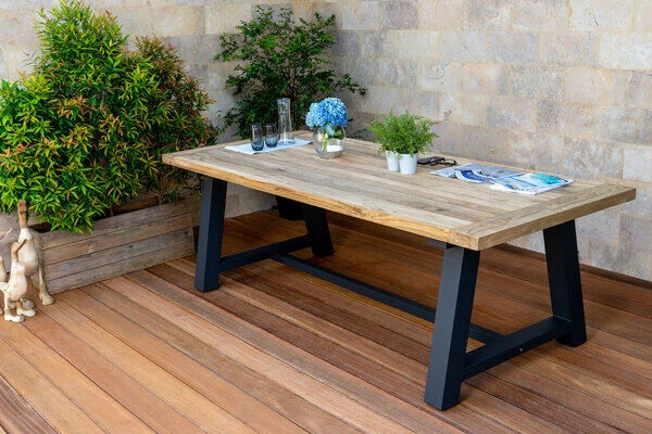 OUTFLEXX Belanda Esstisch, Dark Grey/natur, Alu/recycled FSC®-Teak, 200x100x76cm, Rustikal Gebürstet, A-Gestell 1 OUTFLEXX Belanda Esstisch, Dark Grey/natur, Alu/recycled FSC®-Teak, 200x100x76cm, Rustikal Gebürstet, A-Gestell