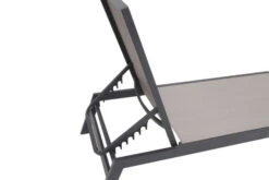 VILLANA 2er-Set Sonnenliegen, Silber/schwarz, Alu/Textil, 198x66x32cm, Mit Beistelltisch 45x45cm 16 VILLANA 2er-Set Sonnenliegen, Silber/schwarz, Alu/Textil, 198x66x32cm, Mit Beistelltisch 45x45cm -Kettler Verkaufsgeschäft 4 13886.jpg