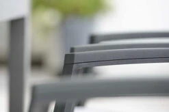 STERN New Top Stapelsessel, Anthrazit/silber, Aluminium/Textil, 65x57x89 Cm, Pulverbeschichtet, Stapelbar -Kettler Verkaufsgeschäft 4 21912.jpg